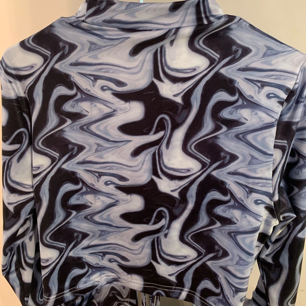 Shein Marbled Long Sleeve Crop Top Curve Size XL NWT - Picture 6 of 6